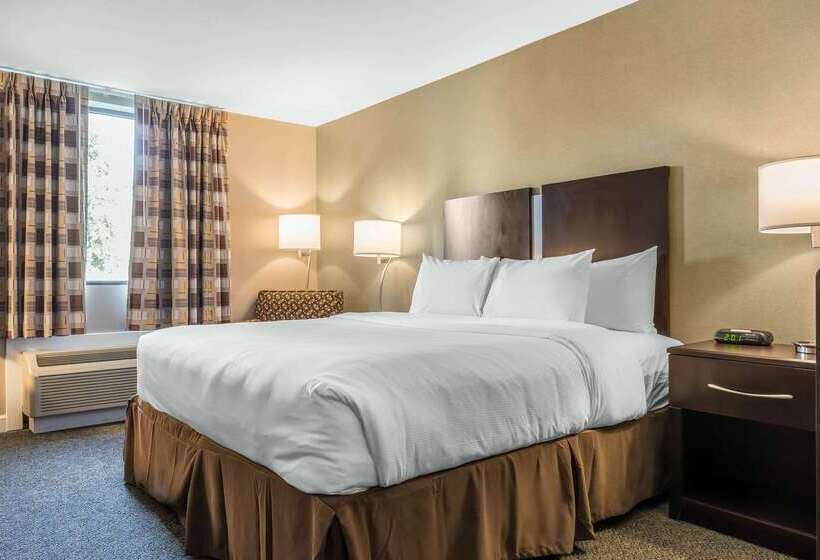 فندق Clarion Inn