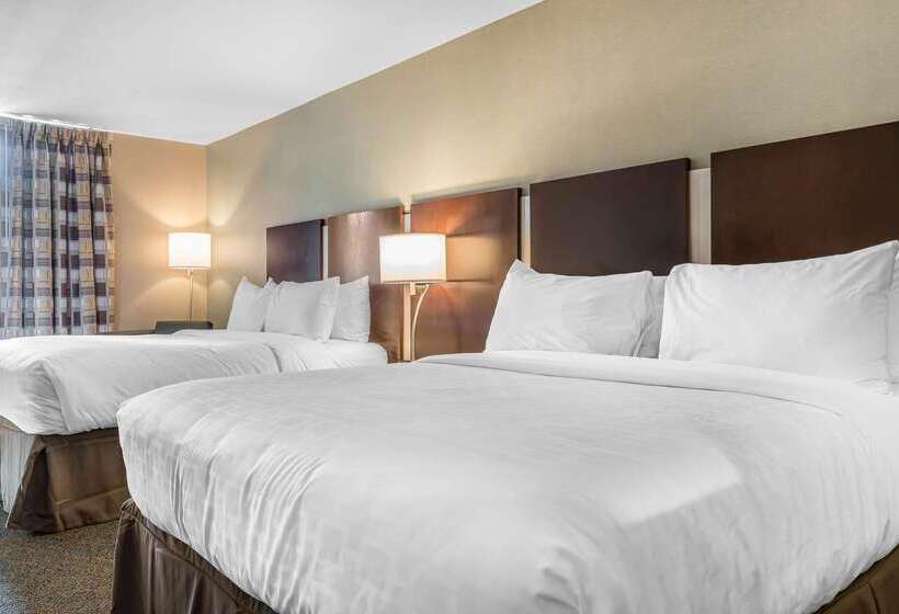 فندق Clarion Inn