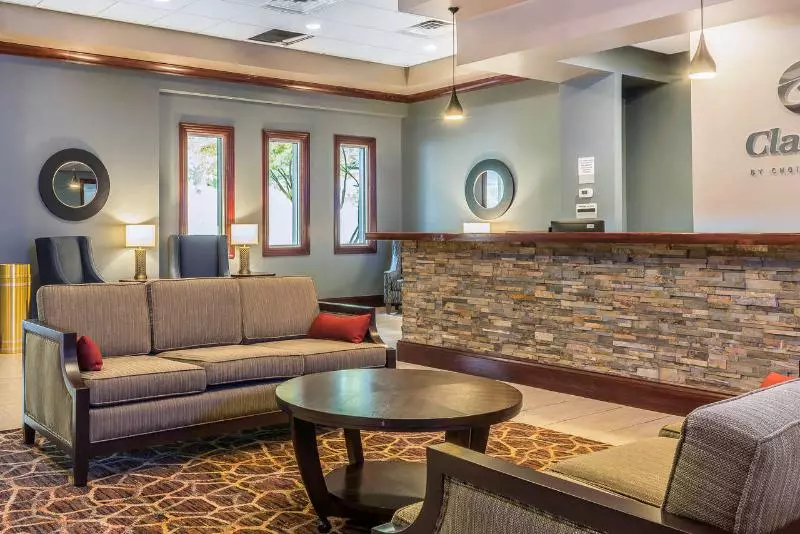 ホテル Clarion Inn