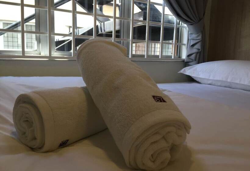 בית מלון כפרי 57