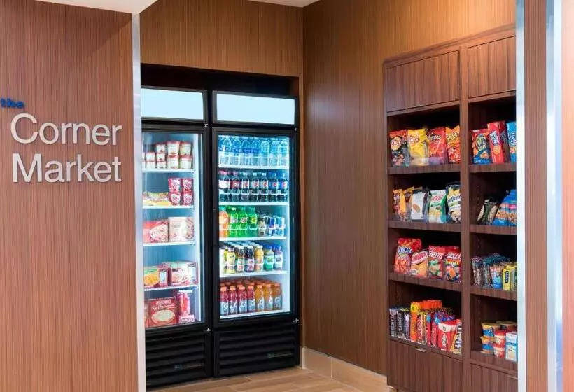 ホテル Fairfield Inn & Suites By Marriott Medina
