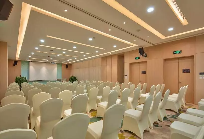 ホテル Holiday Inn Express Shenyang Tawan By Ihg