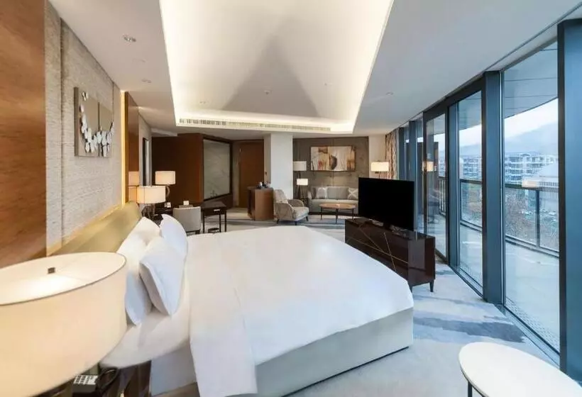 ホテル Holiday Inn Nanjing Xuanwu Lake, An Ihg