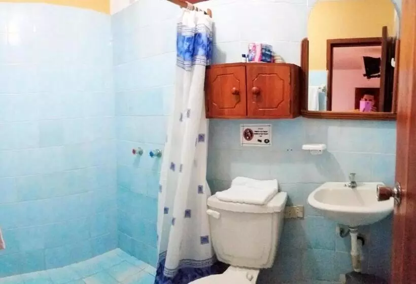 هتل Hostal Estrella De Mar