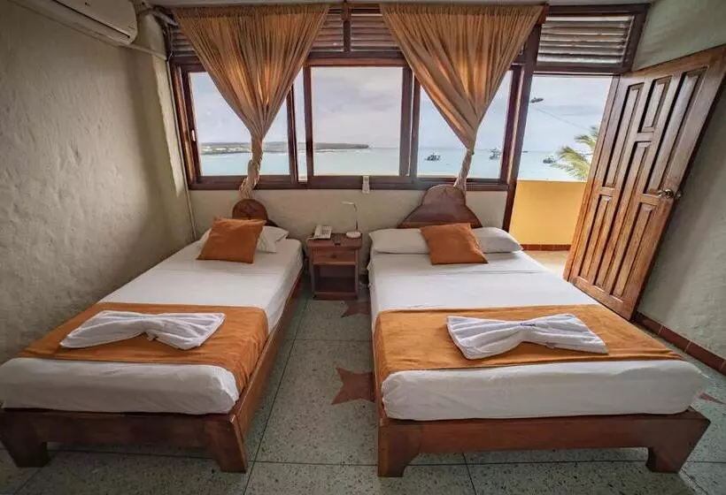 هتل Hostal Estrella De Mar