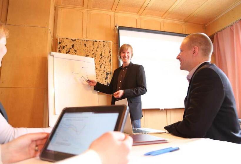 ホテル Li Iisalmen Seurahuone