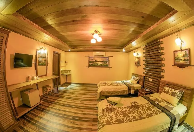 هتل Natural Bungalows Restaurant And Bar
