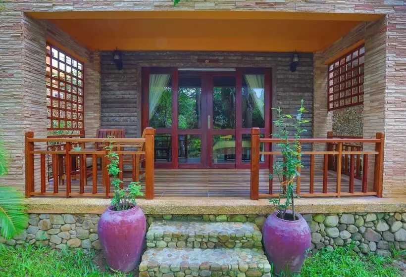 هتل Natural Bungalows Restaurant And Bar