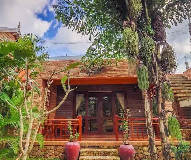 هتل Natural Bungalows Restaurant And Bar