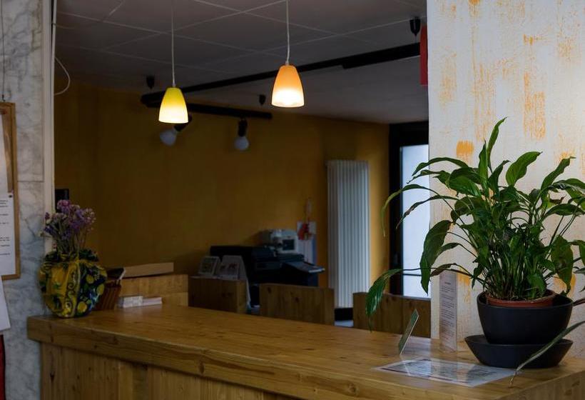 Fotos del hotel Residence Loreto:  4