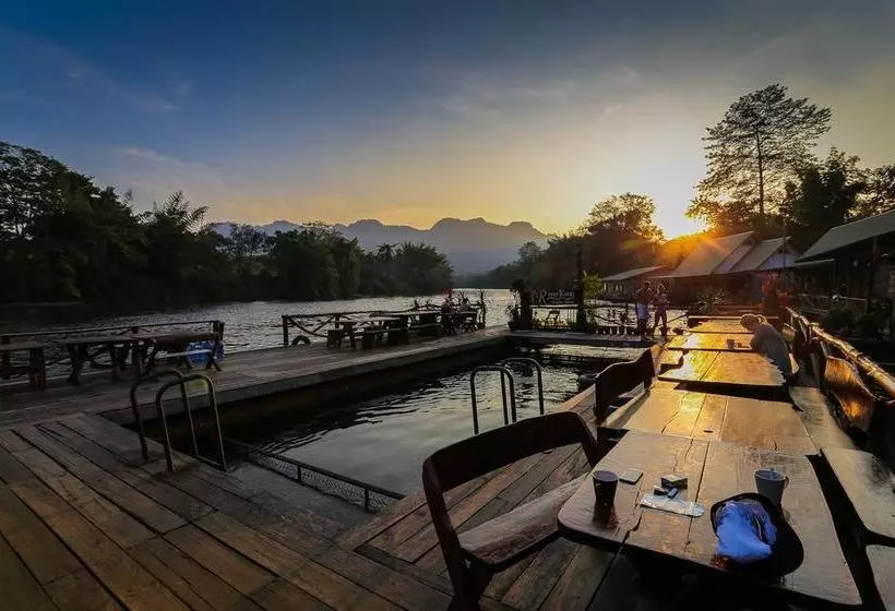 ホテル Saiyok Mantra Resort