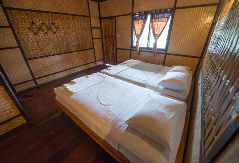 Szálloda Saiyok Mantra Resort