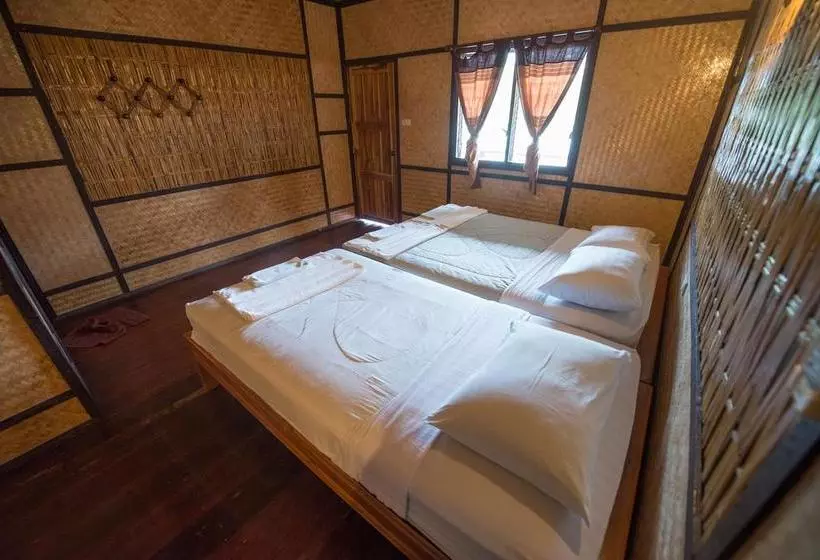 ホテル Saiyok Mantra Resort