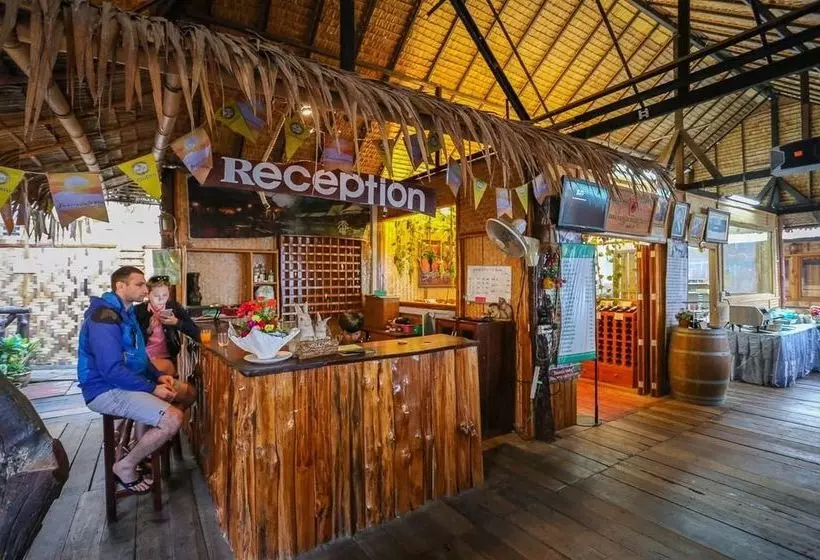 ホテル Saiyok Mantra Resort
