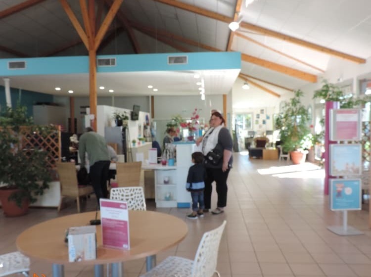 Отель Mobilhome 3 Chambres 205 Village Siblu La Reserve