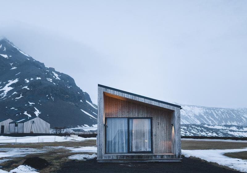 هتل Snjofell Guesthouse
