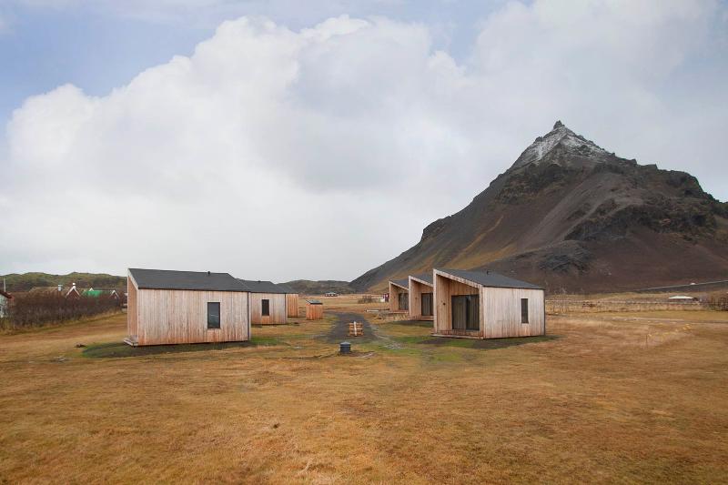 هتل Snjofell Guesthouse