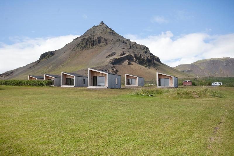 هتل Snjofell Guesthouse