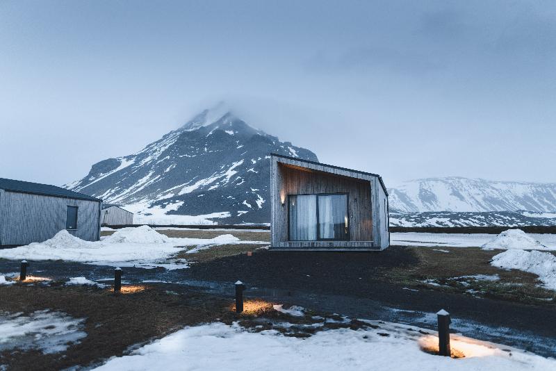 هتل Snjofell Guesthouse