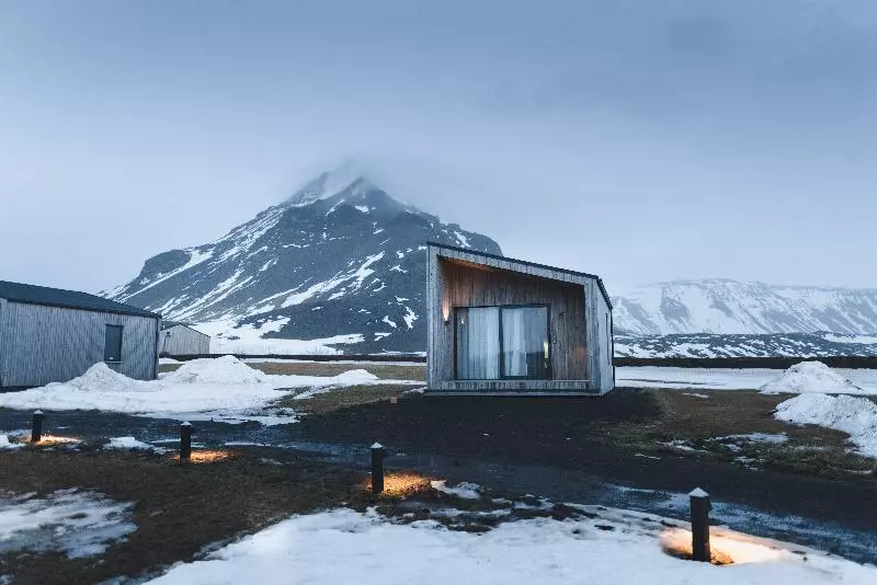 هتل Snjofell Guesthouse