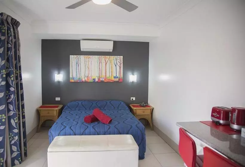 Motelli Tropical Lodge