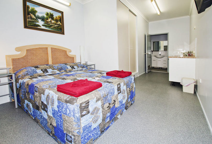 Мотель Tropical Lodge