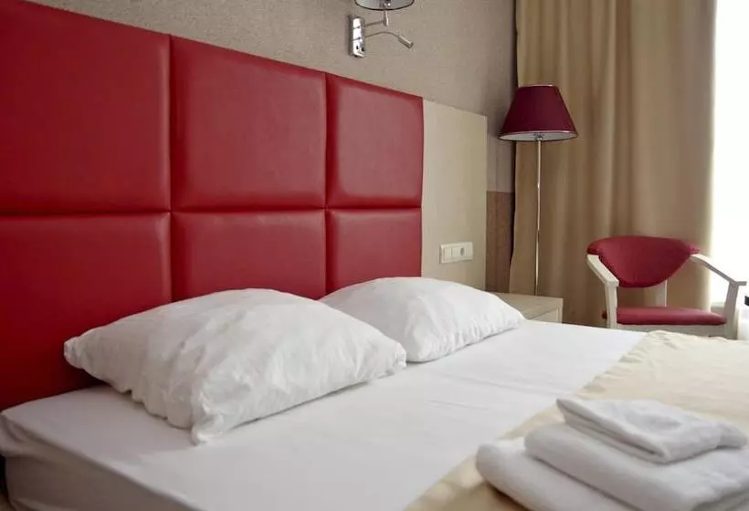 Otel Elisa Inn