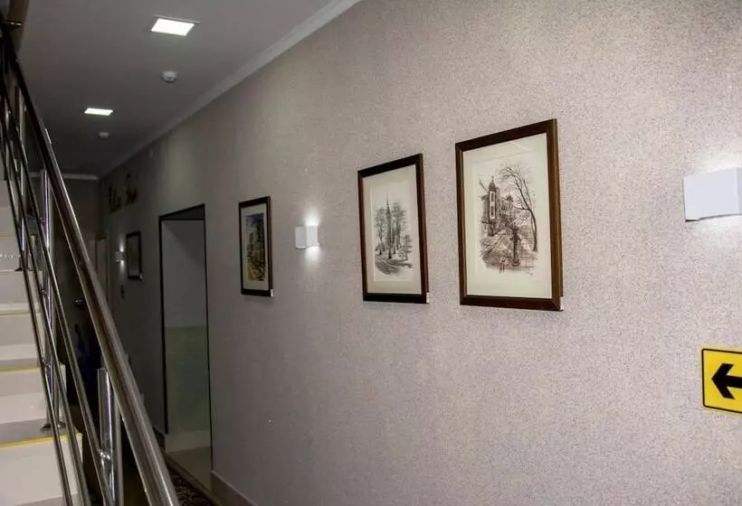 Otel Elisa Inn