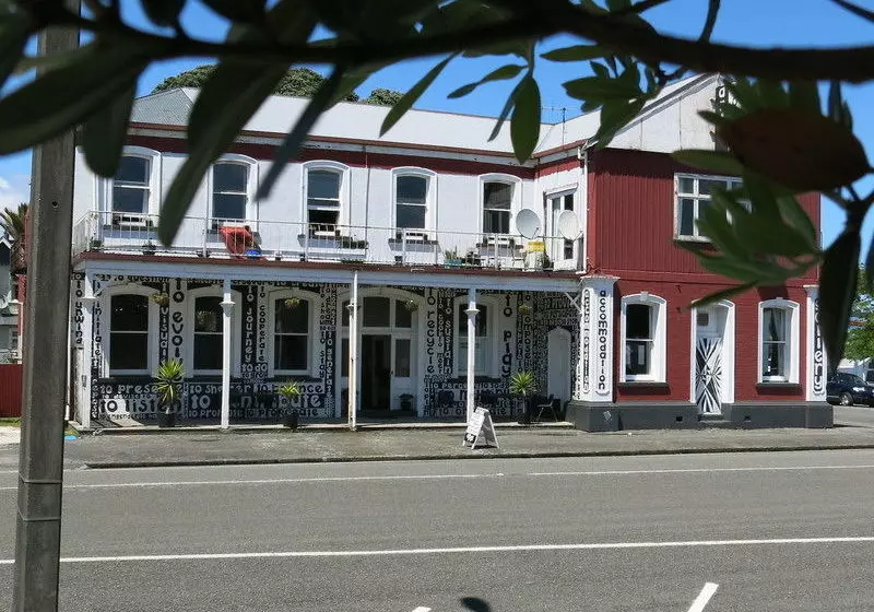 ペンション The Art