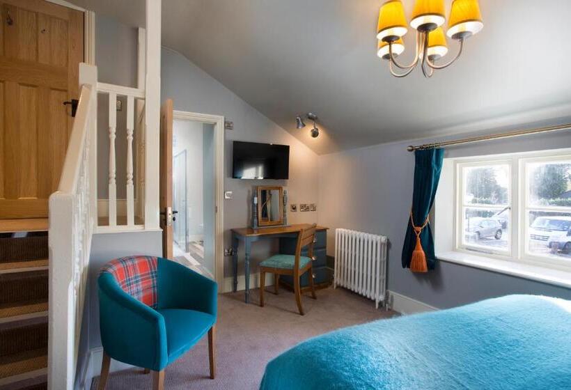 The Ostrich Inn Colnbrook London Heathrow