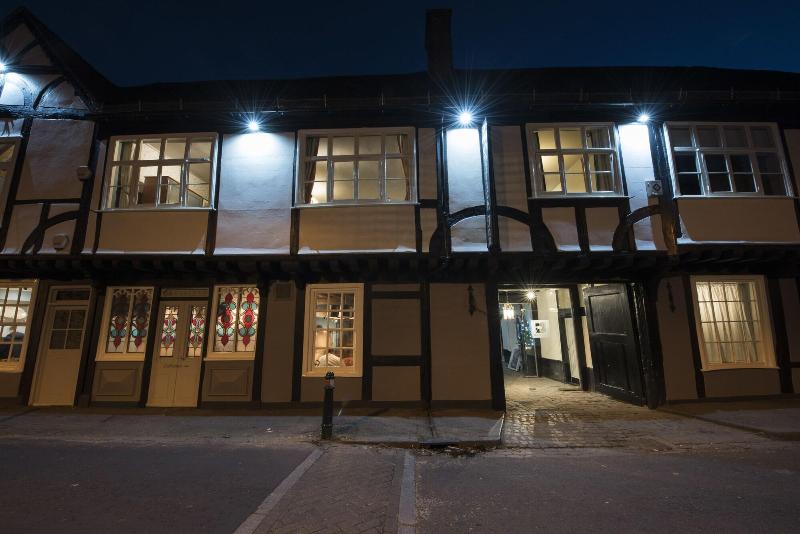 The Ostrich Inn Colnbrook London Heathrow