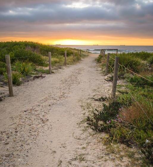 Wollongong Surf Leisure Resort