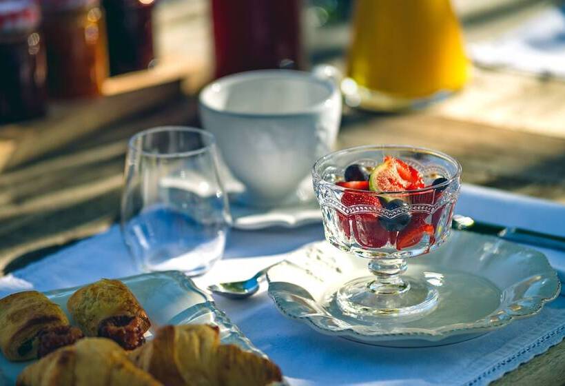 مبيت وإفطار Domaine De Mercade