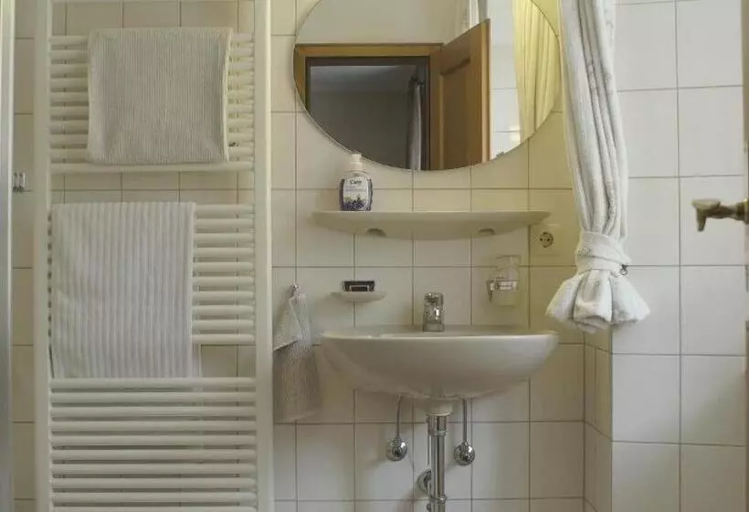 Aamiaismajoitus (B&B) Fährhaus