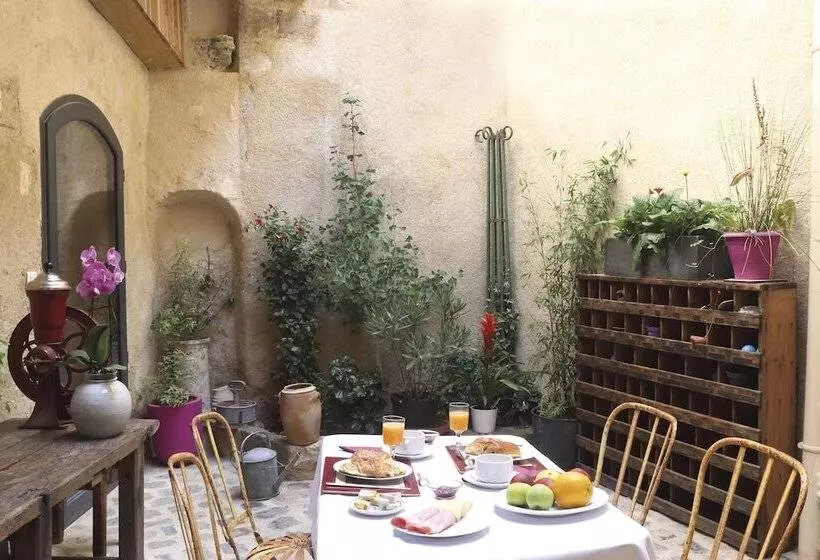 Aamiaismajoitus (B&B) La Casa De Boulbon