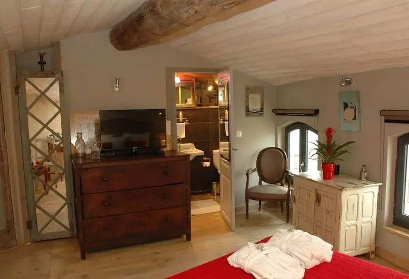 Aamiaismajoitus (B&B) La Casa De Boulbon