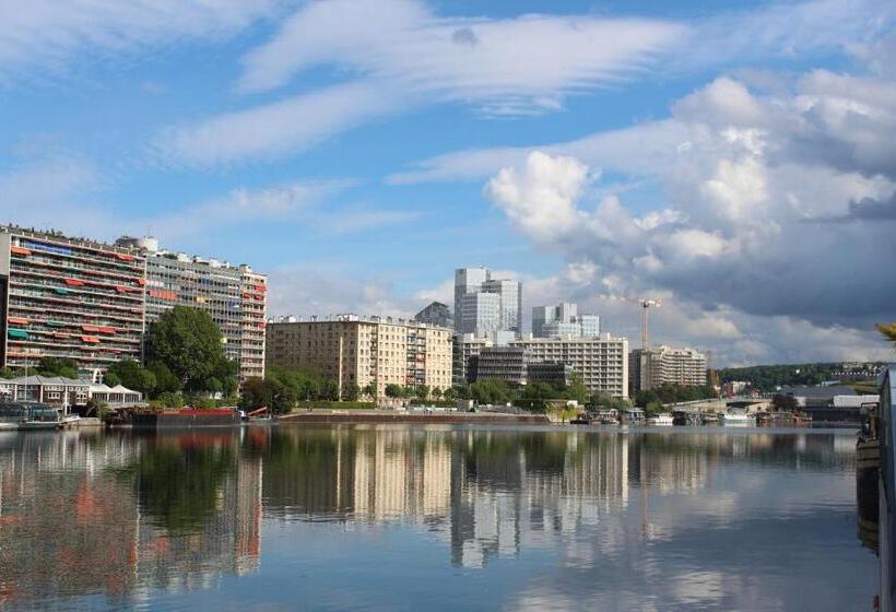 مبيت وإفطار Megalight Ii