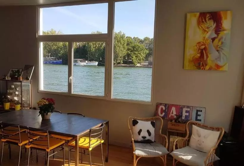 ベッドアンドブレックファースト Megalight Ii