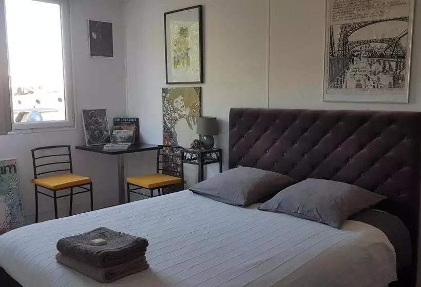 ベッドアンドブレックファースト Megalight Ii