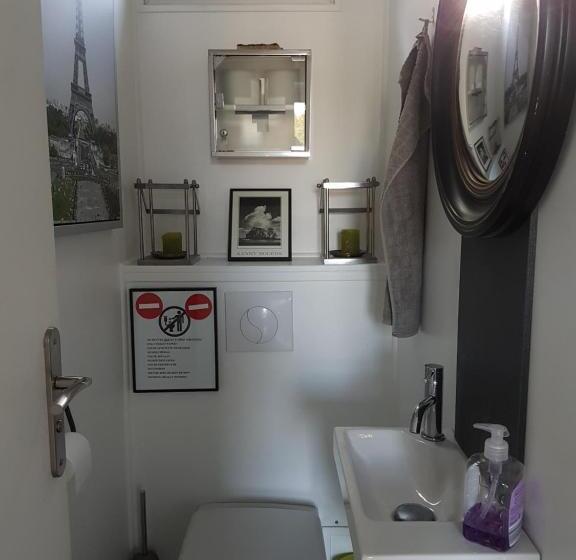 مبيت وإفطار Megalight Ii