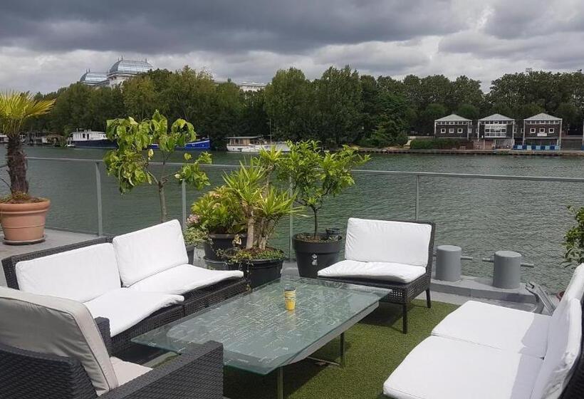 مبيت وإفطار Megalight Ii