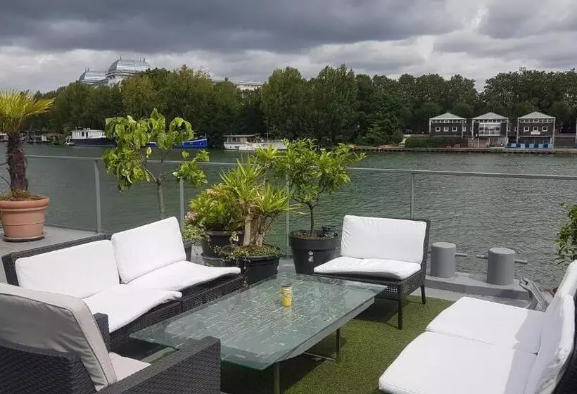 ベッドアンドブレックファースト Megalight Ii