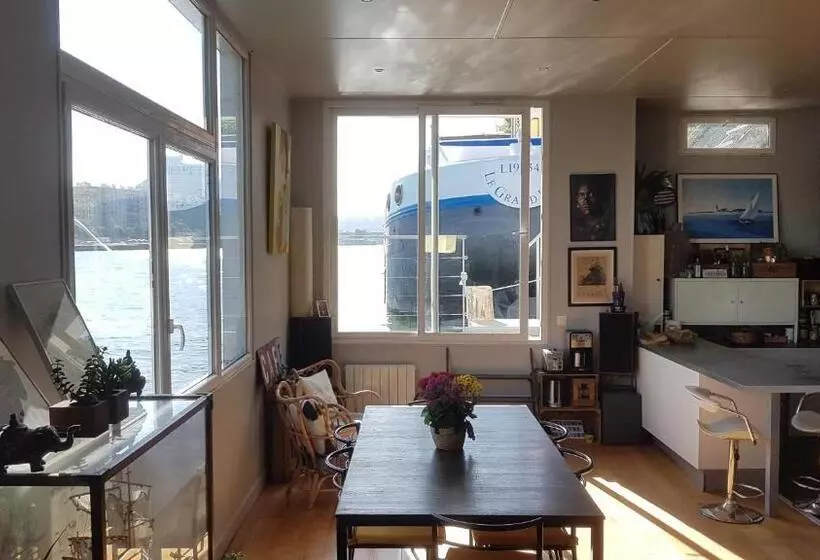 ベッドアンドブレックファースト Megalight Ii