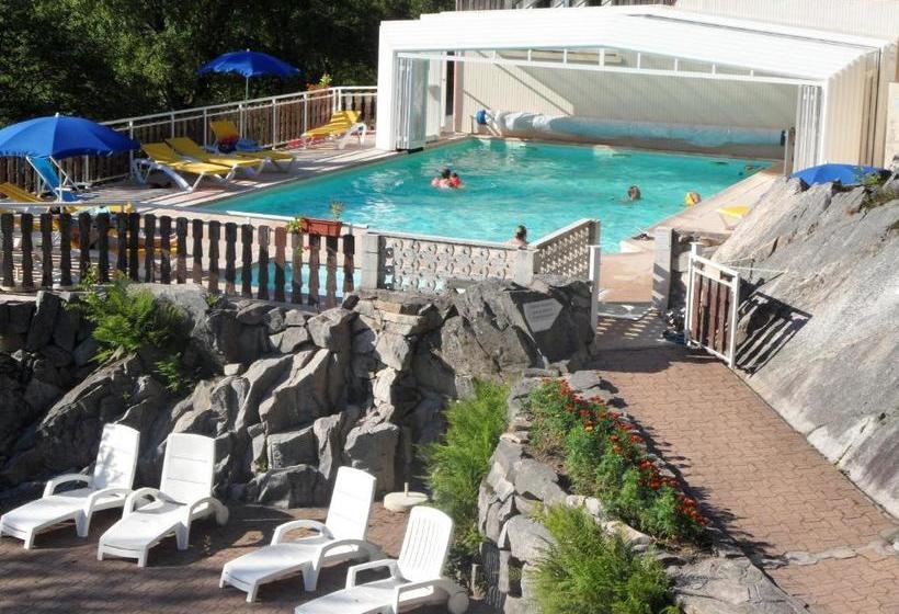 Chalet Charmant Au Tholy Avec Piscine Partagee