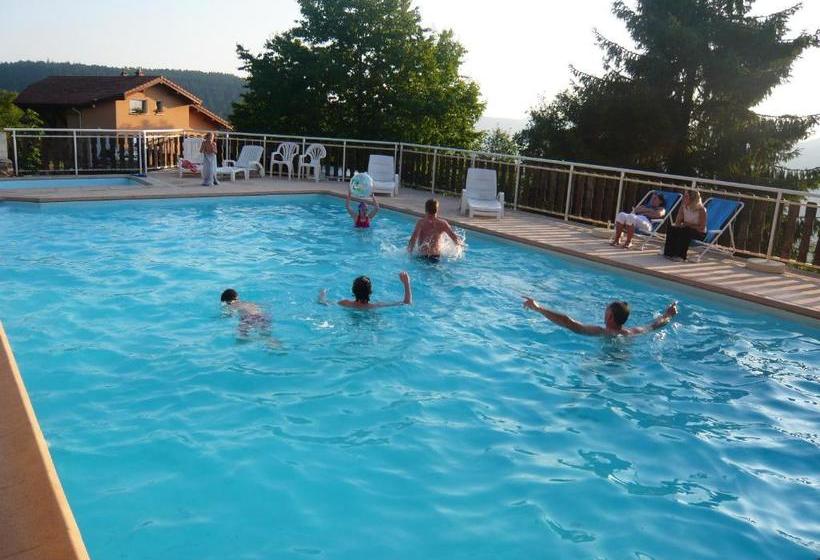 Chalet Charmant Au Tholy Avec Piscine Partagee