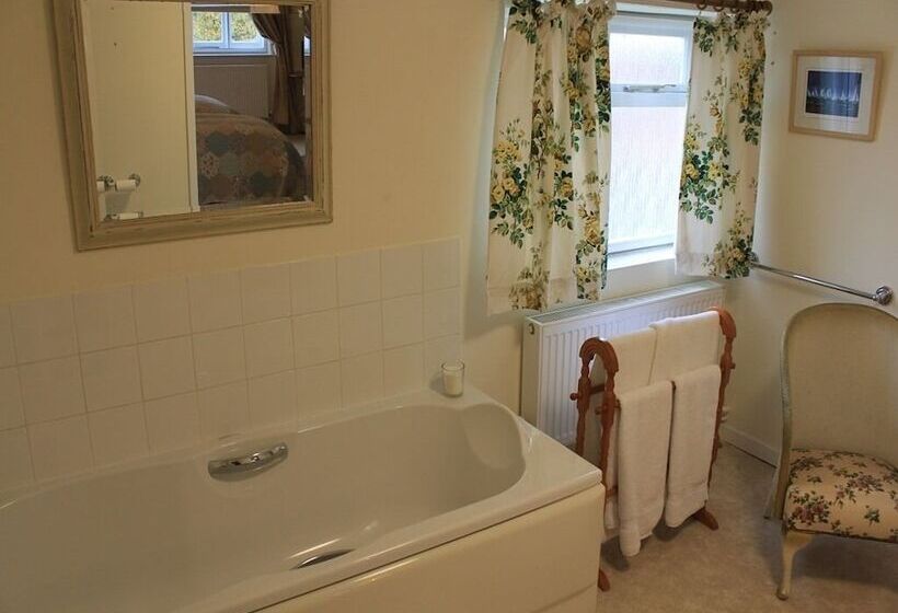 Church Farmhouse B & B