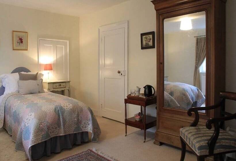 Church Farmhouse B & B