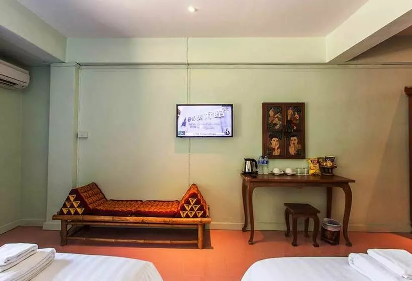 A Hotel Budget