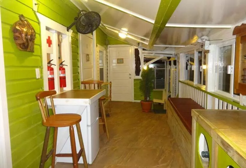Hotel Cocopele Inn