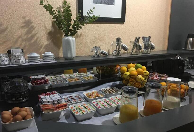 בית מלון כפרי Confort Hôtel